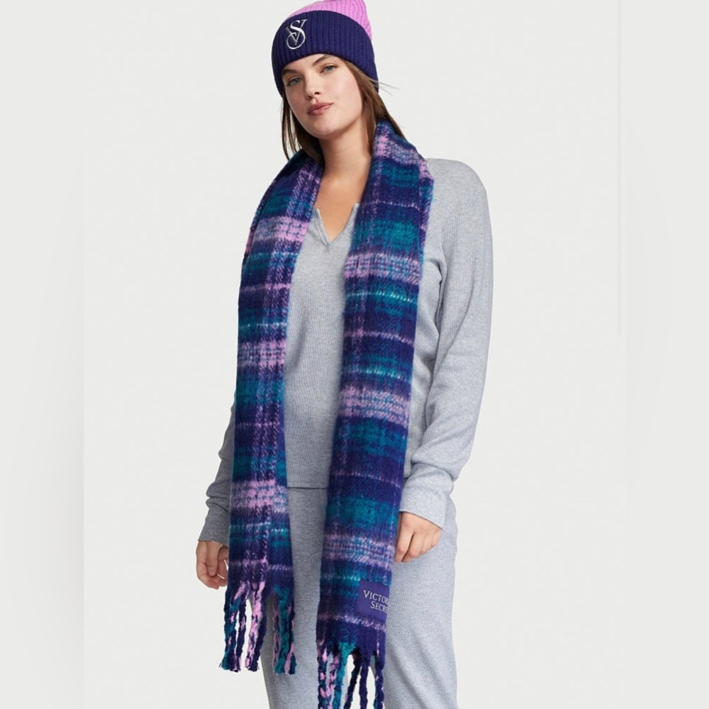 Victoria's Secret Scarf SET Purple & Blue W/Matching VS
Embroidered Beanie CUTE! - Picture 2 of 3
